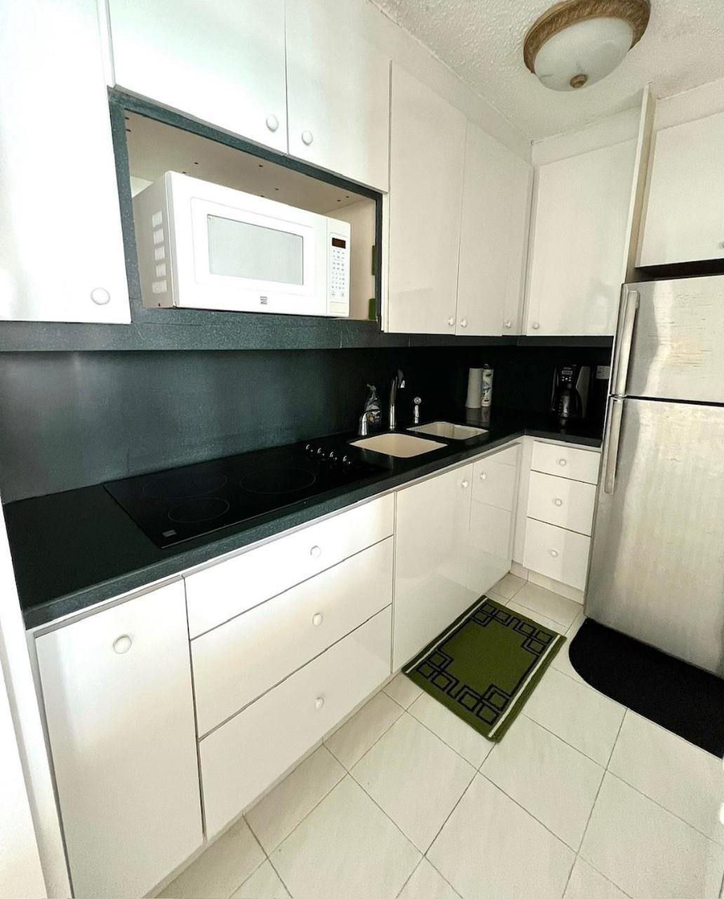 Appartamento Gorgeous Ocean View 1Br W/Beach Acess & Pool San Juan Esterno foto