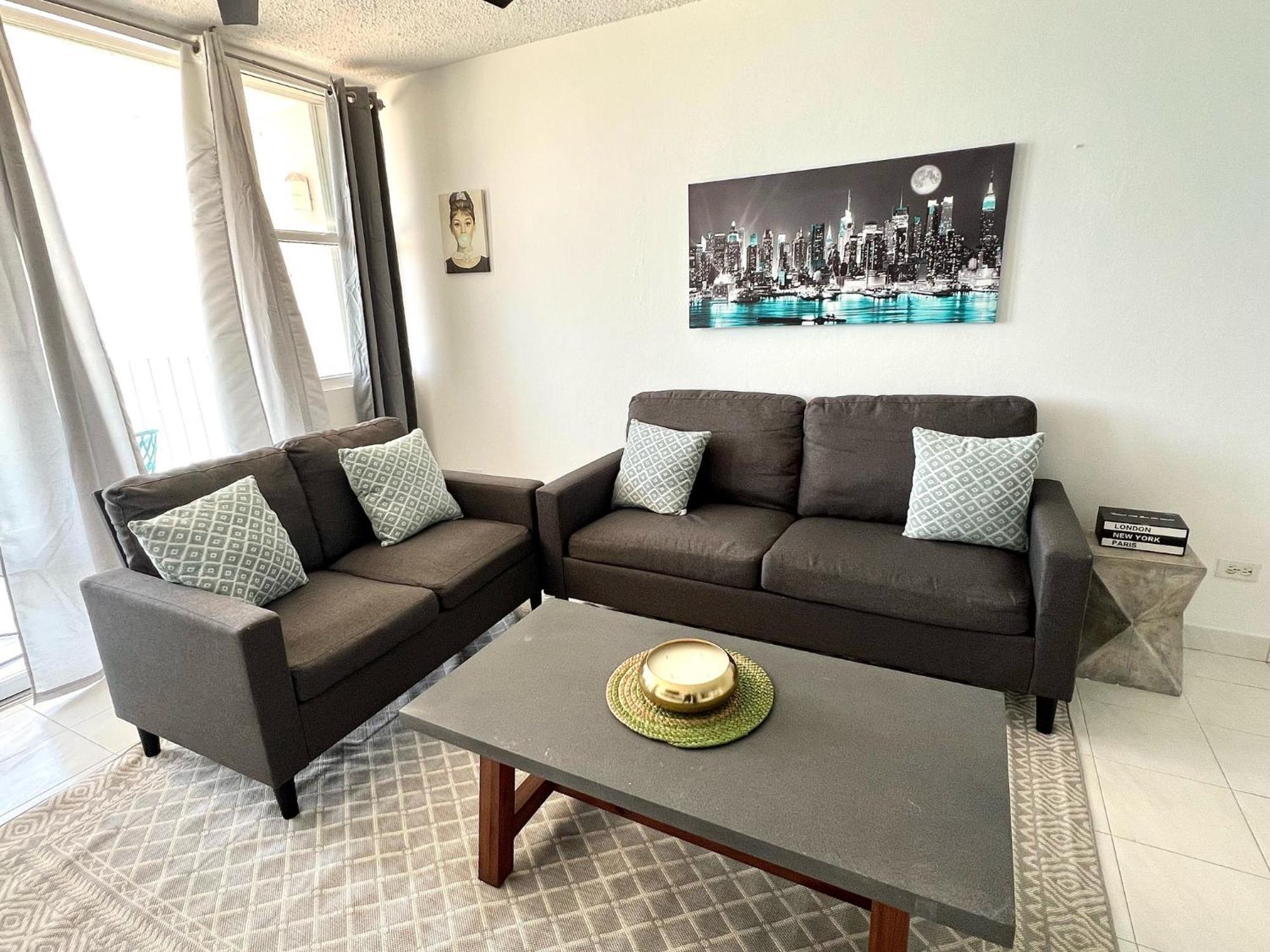 Appartamento Gorgeous Ocean View 1Br W/Beach Acess & Pool San Juan Esterno foto