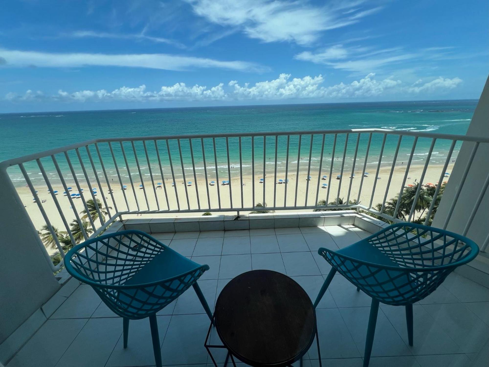 Appartamento Gorgeous Ocean View 1Br W/Beach Acess & Pool San Juan Esterno foto